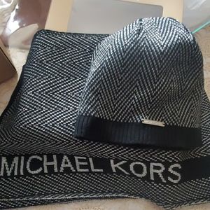 Michael kors scarf and beanie